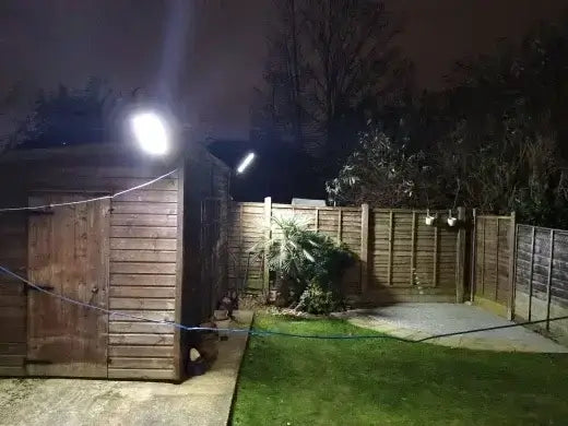 Luminária Solar LED 600W: Lampada de Emergência à Prova d'Água - Motivação MK